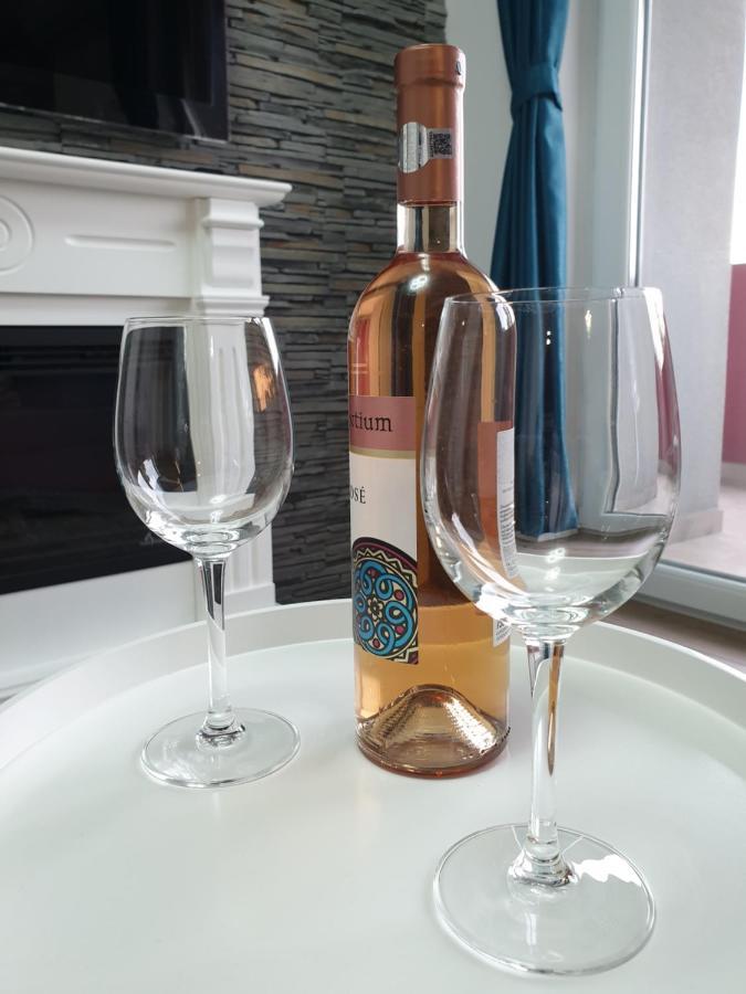 Iosia Apartment 203 Oradea Buitenkant foto