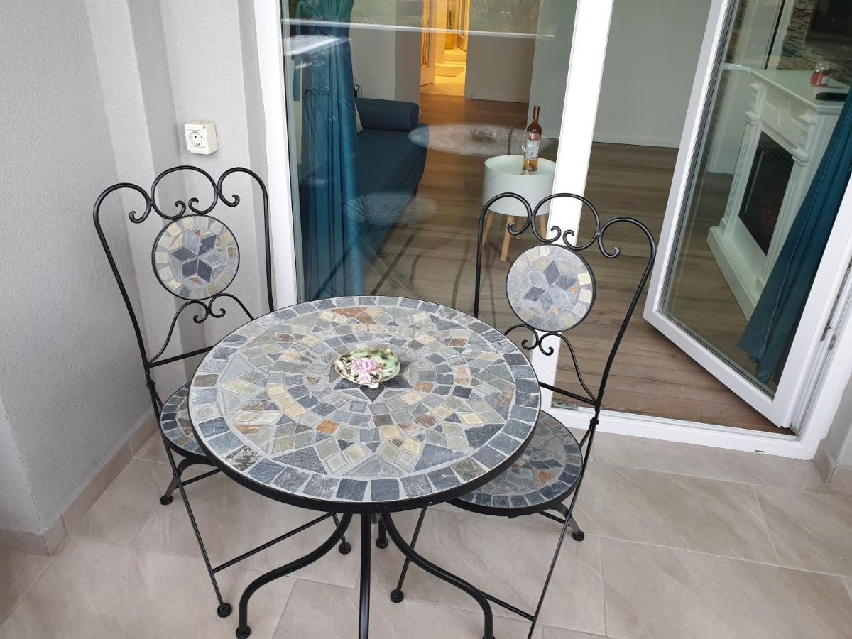 Iosia Apartment 203 Oradea Buitenkant foto