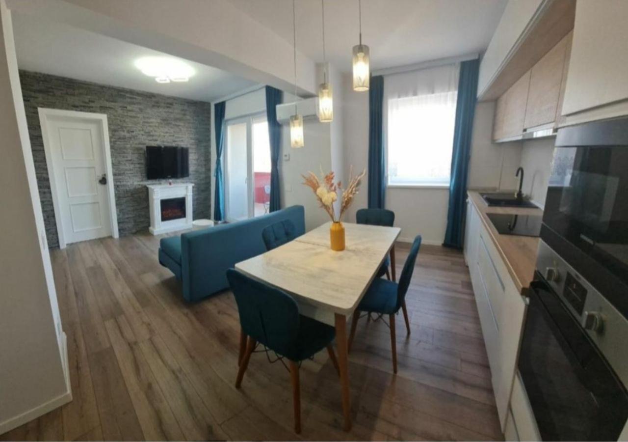 Iosia Apartment 203 Oradea Buitenkant foto